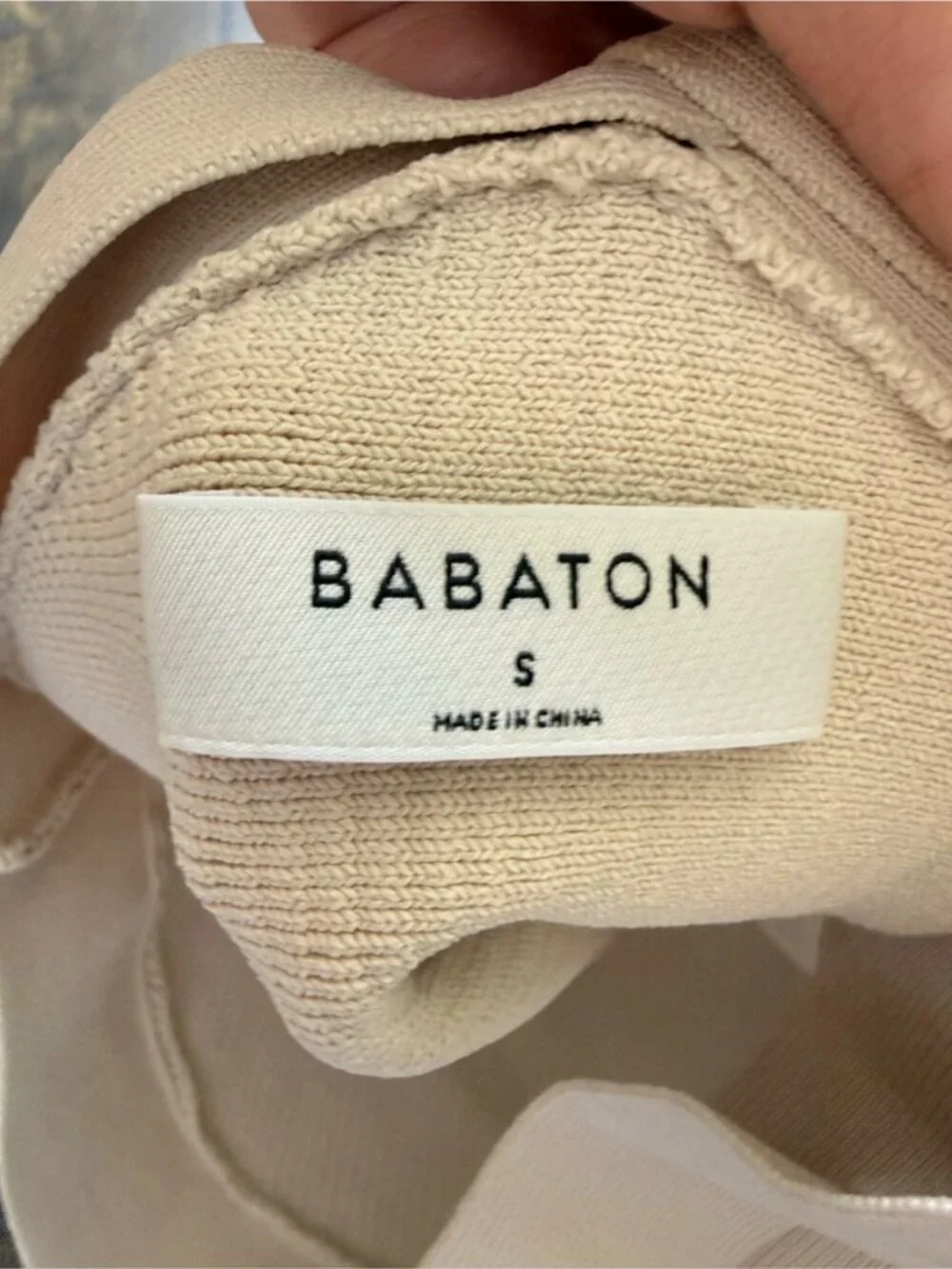Aritzia Babaton Sculpt Knit Criss Cross Cropped Tank size S - Picture 8 of 9
